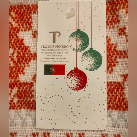 🎁Texteis Penedo Holiday Throw Blanket - Iced Red Snowflakes - Picture 5 of 8